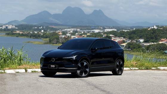 VOLVO EX30 69 KW ELÉTRICO ULTRA